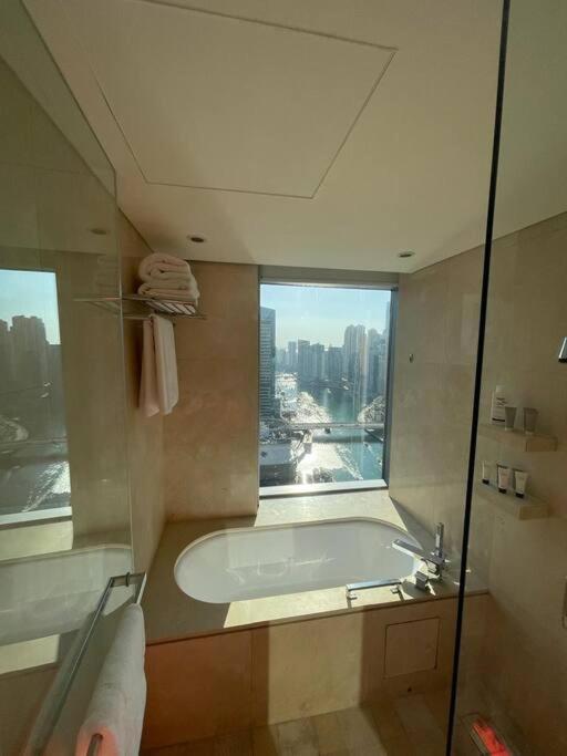 Jw Marriott Hotel Marina Residence دبي المظهر الخارجي الصورة